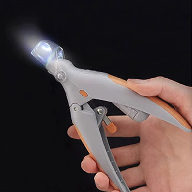 LED pet nail clipper magnifying lens detail